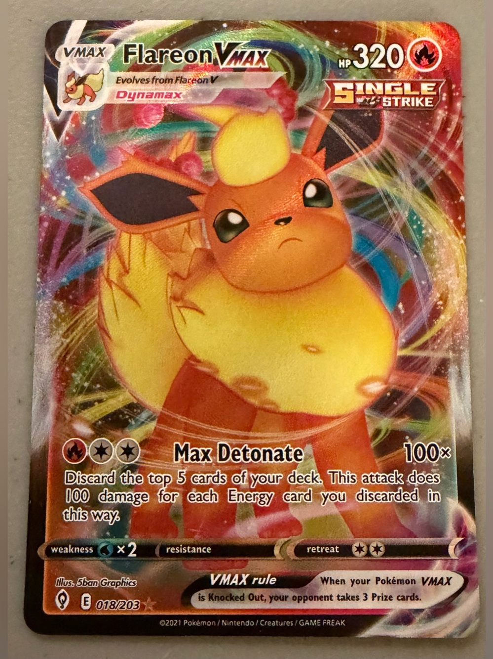 Pokémon TCG Flareon VMAX 018/203 Evolving Skies Ultra Rare Holo